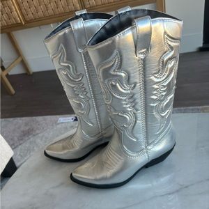Silver western boots never worn size 6